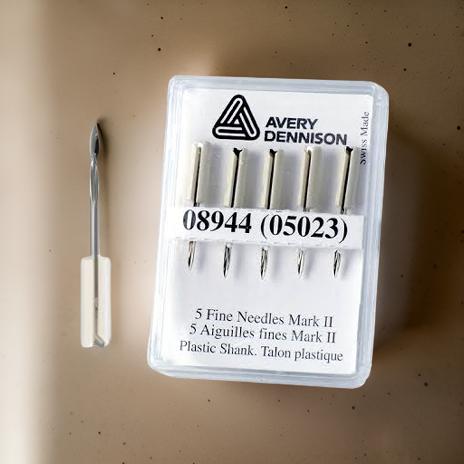 AGUJA DE ACERO DENNISON C-BASE DE PLASTICO 5 P. I01-02