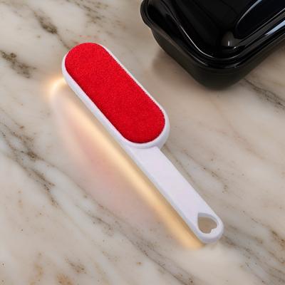 CEPILLO DE TERCIOPELO ROJO 2 CARAS I05-07