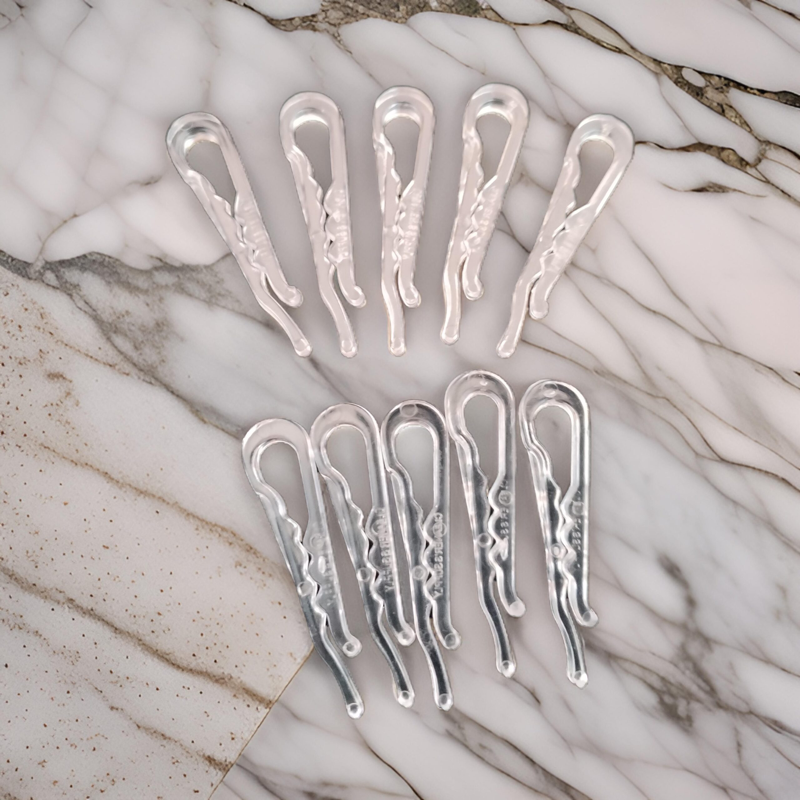 CLIP CRISTAL P-CAMISA TRANSP C 1000 P. I06-04 (2)