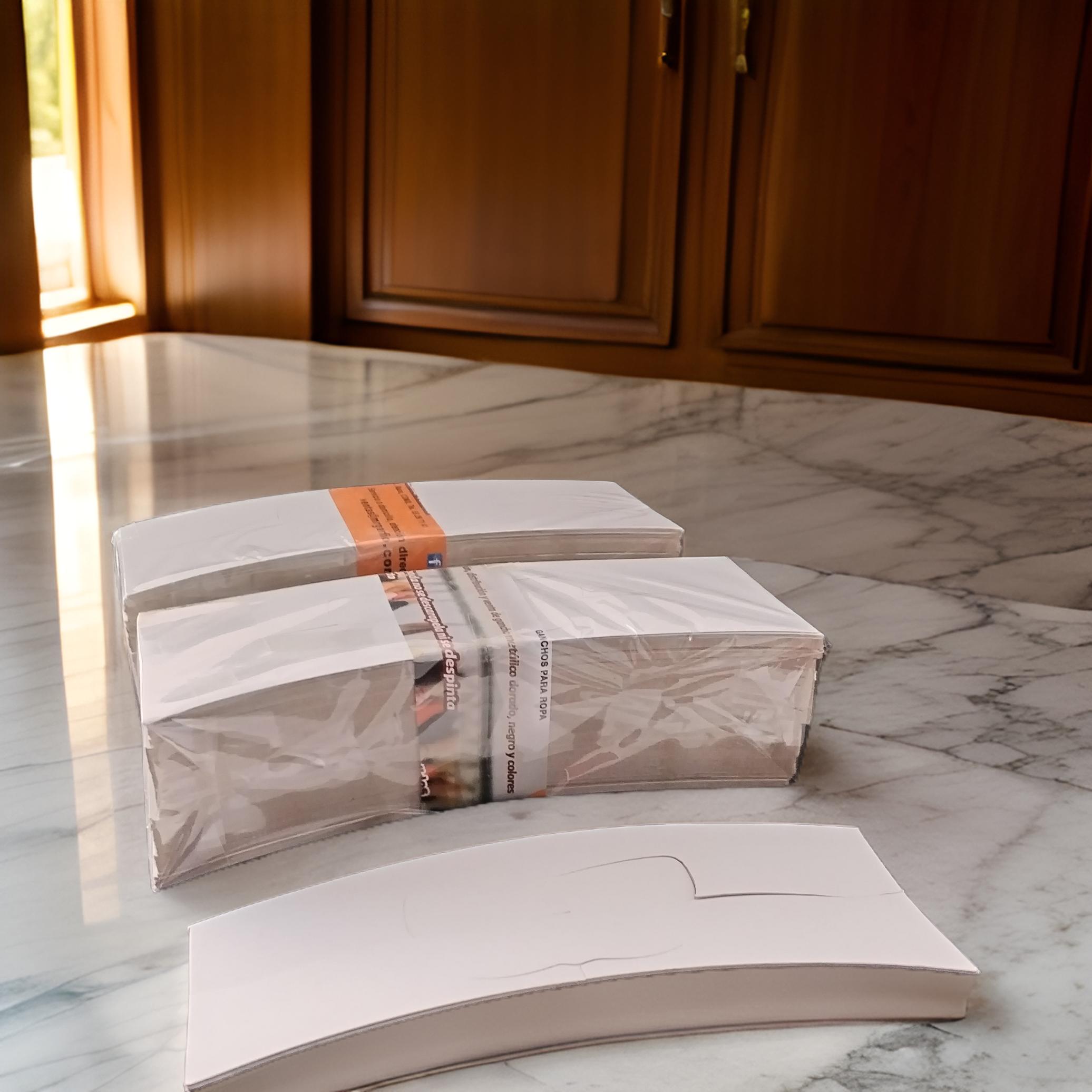 MOÑO DE CARTON P-CAMISA 100 P. I15-01 (2)